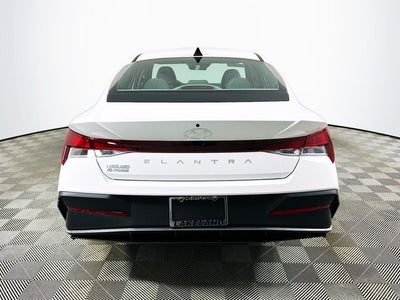 2026 Hyundai ELANTRA SE