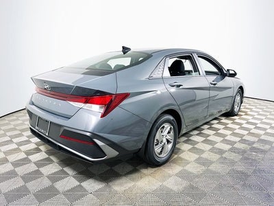 2026 Hyundai ELANTRA SE