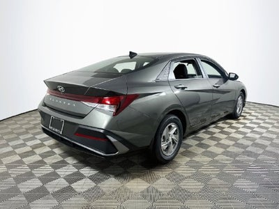 2026 Hyundai ELANTRA SE