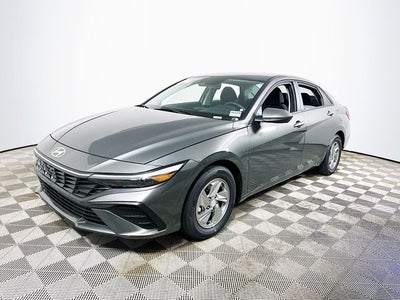 2026 Hyundai ELANTRA SE