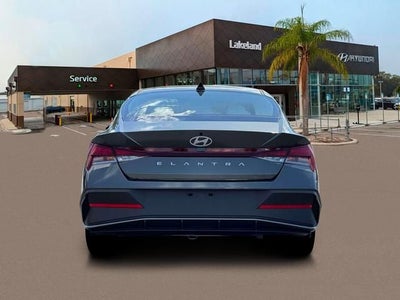 2026 Hyundai ELANTRA SE