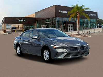 2026 Hyundai ELANTRA SE
