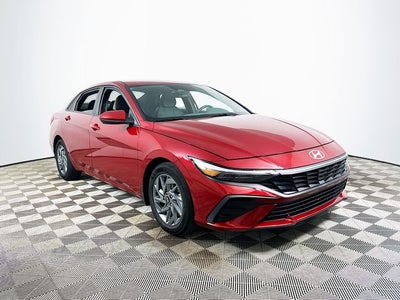 2024 Hyundai ELANTRA SEL