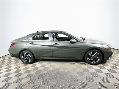 2025 Hyundai ELANTRA Limited