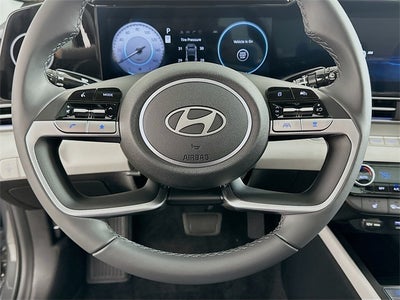 2025 Hyundai ELANTRA Limited