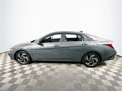 2025 Hyundai ELANTRA Limited