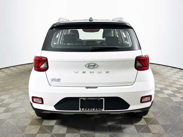 2026 Hyundai VENUE SEL W/Two-Tone Roof