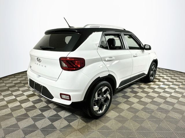 2026 Hyundai VENUE SEL W/Two-Tone Roof