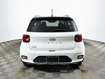 2026 Hyundai VENUE SEL W/Two-Tone Roof