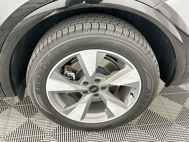 2023 Audi Q5 40 Premium Plus quattro