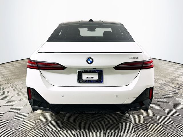 2025 BMW 5 Series 530i