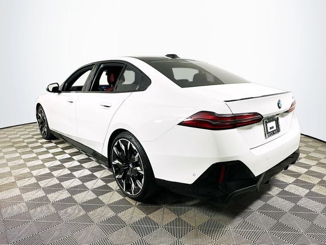 2025 BMW 5 Series 530i